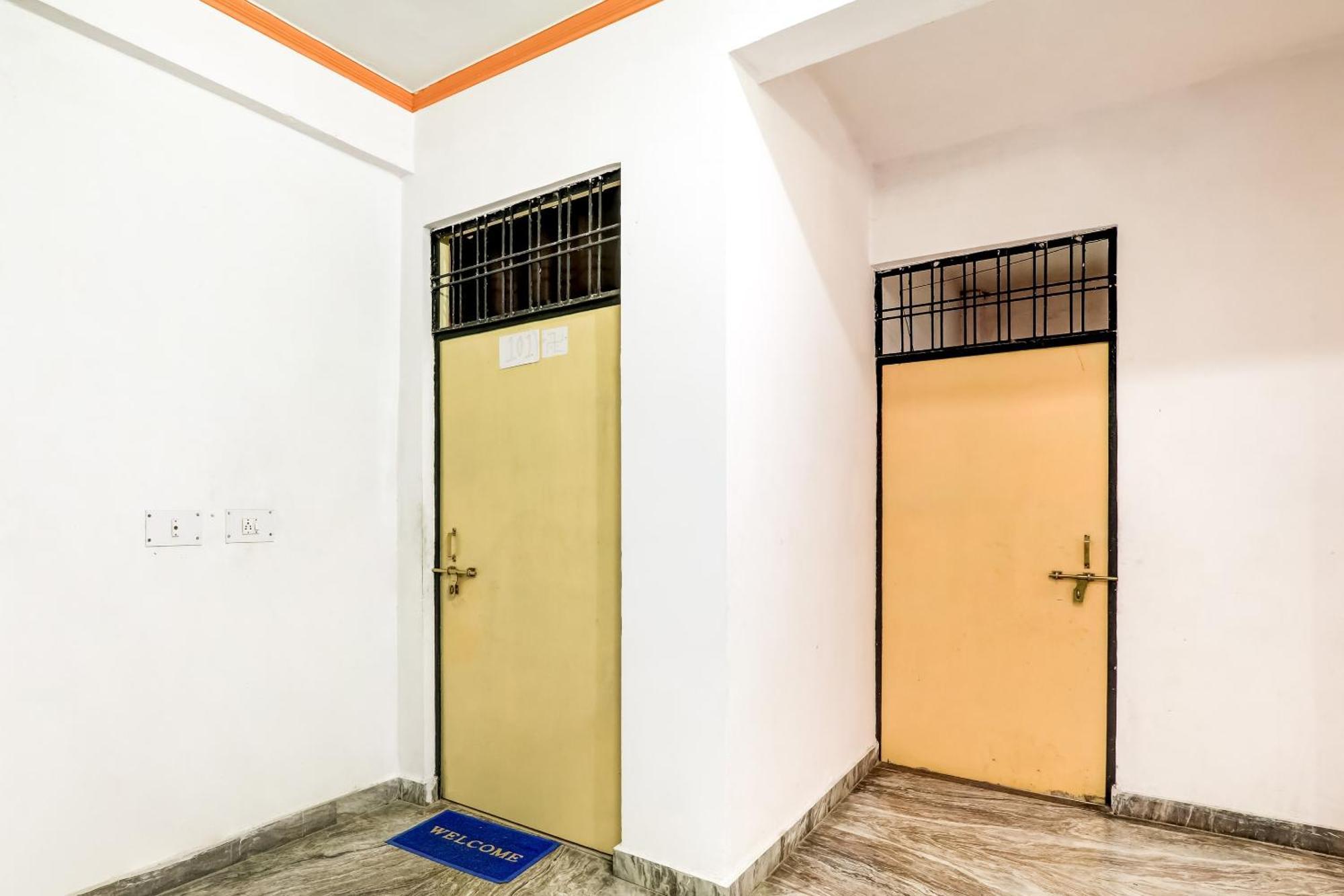 SPOT ON 76168 Ganpati Palace Lucknow Esterno foto